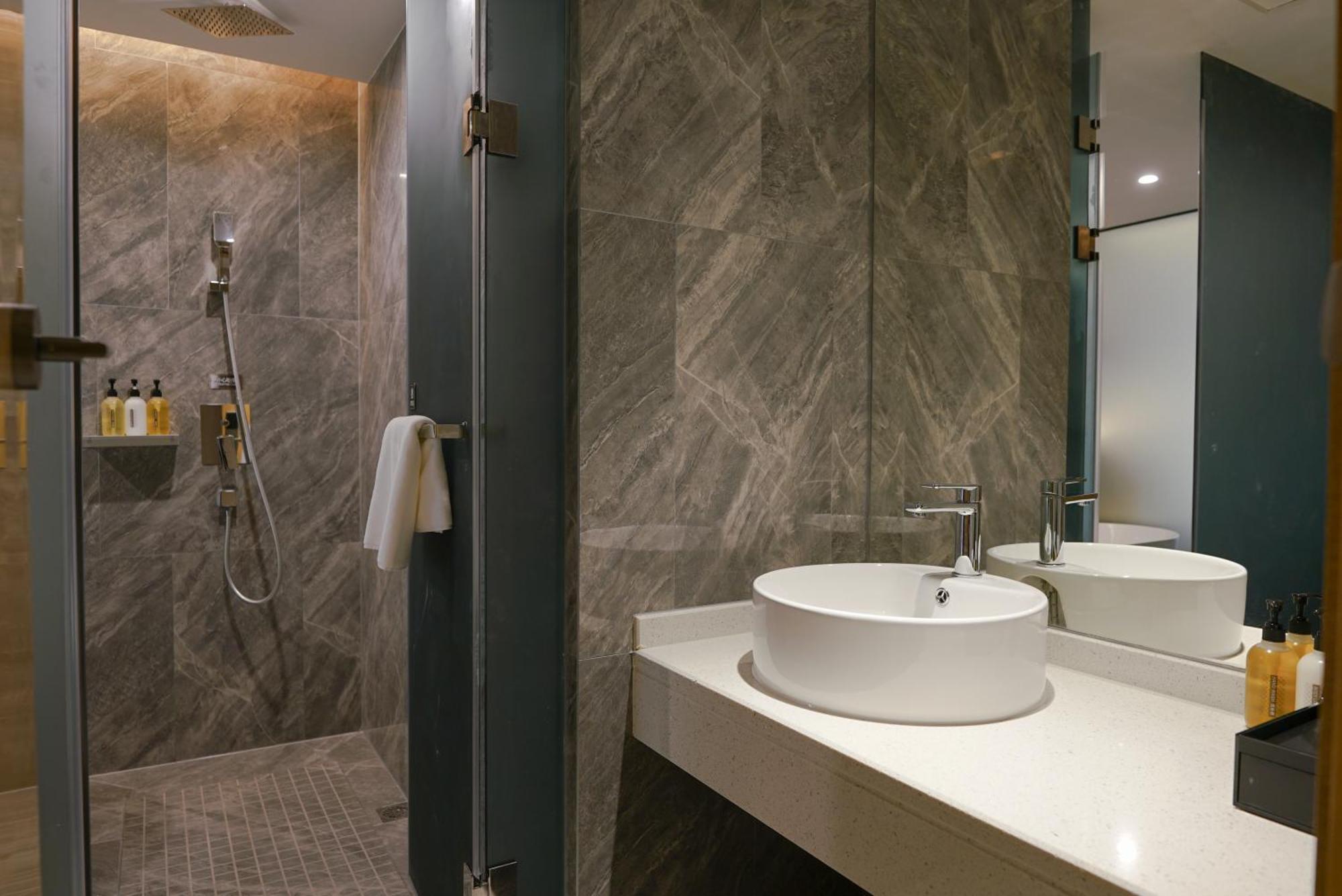 Paco Hotel Shenzhen Luohu Port 외부 사진